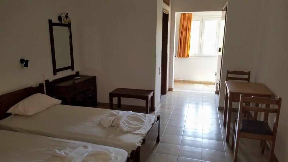 Mastorakis And Aparthotel *